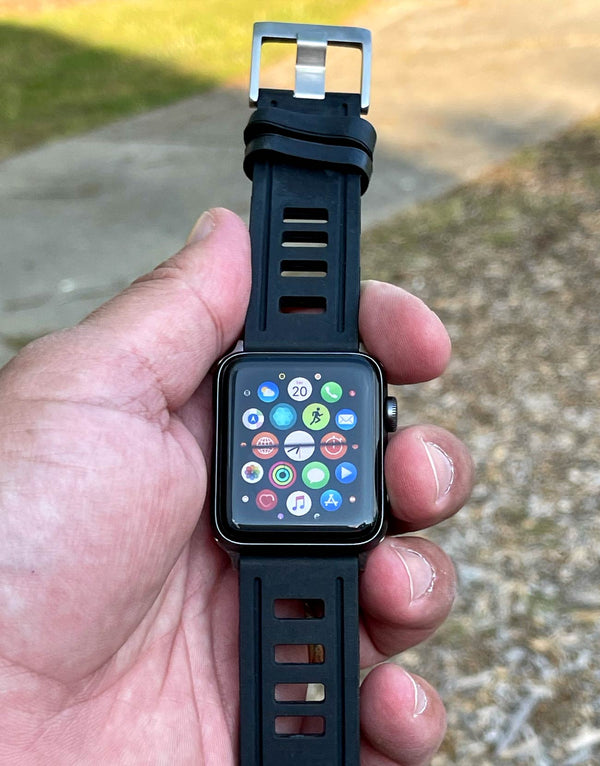 black-Silicon-Rubber-isofrene-apple-watch-strap